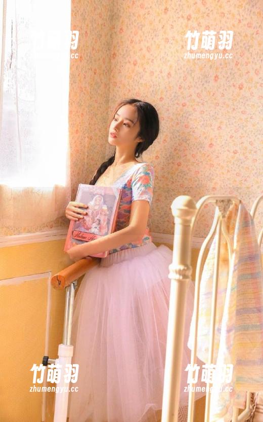 微密圈 - 绚丽蕾丝风情：轩子巨2兔写真图集中的无限魅力与细节.txt