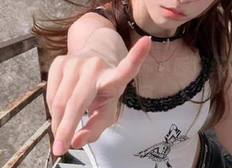 轰趴猫 – 高清写真集：苏小暖演绎御姐风尚的绝美瞬间.txt