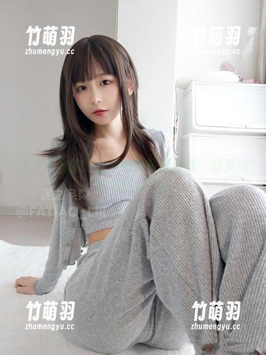 迷之呆梨的万圣节私房写真合集：幽灵娘魅力四射.txt