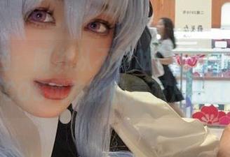 迷人黑色：阿九从不咕咕(九言)带来别样COS风格的精美照片.txt