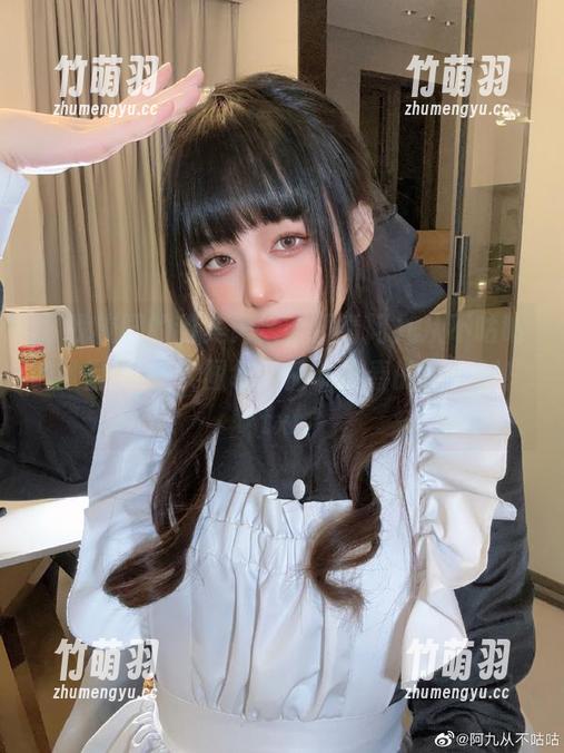 寻找校园的甜美记忆，观看阿九从不咕咕的教室JK少女图包，品味青春的每一刻！.txt