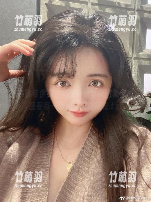 阿寨寨与伊露露：独特的写真图集原图，感受每一瞬间的美妙时光.txt