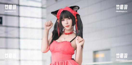 雯粥粥的次元交汇：露背猫咪写真集原图，带你进入意境深邃.txt