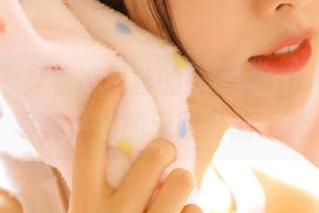青豆客 – 穿着裤里丝的梁莹Sugar：挑战写真原图的无限可能.txt