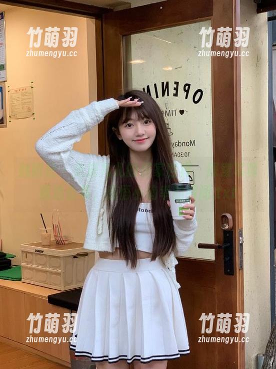 魅妍社 - 走进九儿的居家世界，探索写真精选合集，感悟小确幸的瞬间.txt