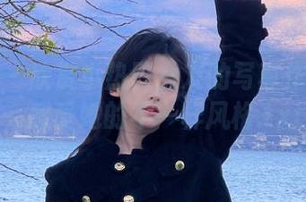 魅妍社 – 欣赏小热巴女友的写真作品全集，感受她的不一样风格.txt
