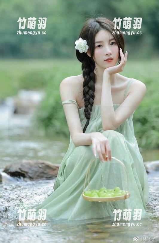 魅妍社 - 跟随绯月樱-Cherry探索女仆世界，作品集精彩分享.txt