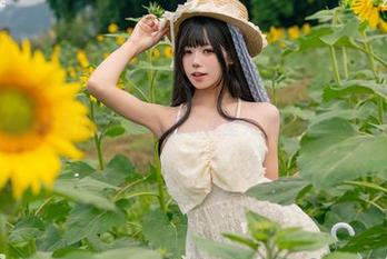深夜私拍资源揭秘：黏黏团子兔星光派对的甜美记录.txt