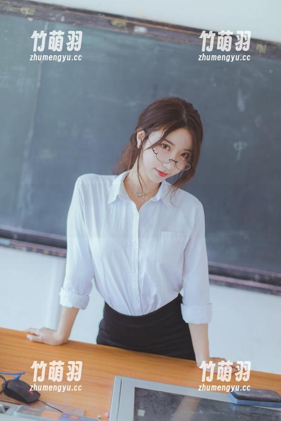 走进黑川的世界：獒犬本-兔女郎，独家图片与清晰原图分享.txt